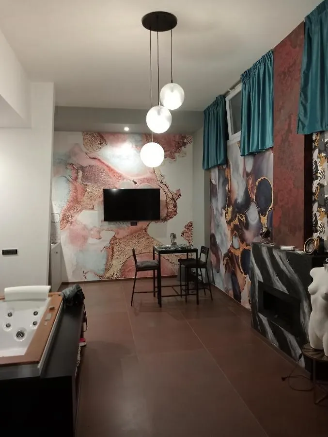 Suite Luxurya Bari 0*,