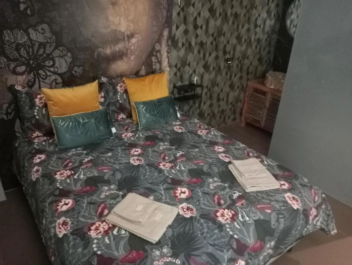 Apartment Suite Luxurya Bari Italy