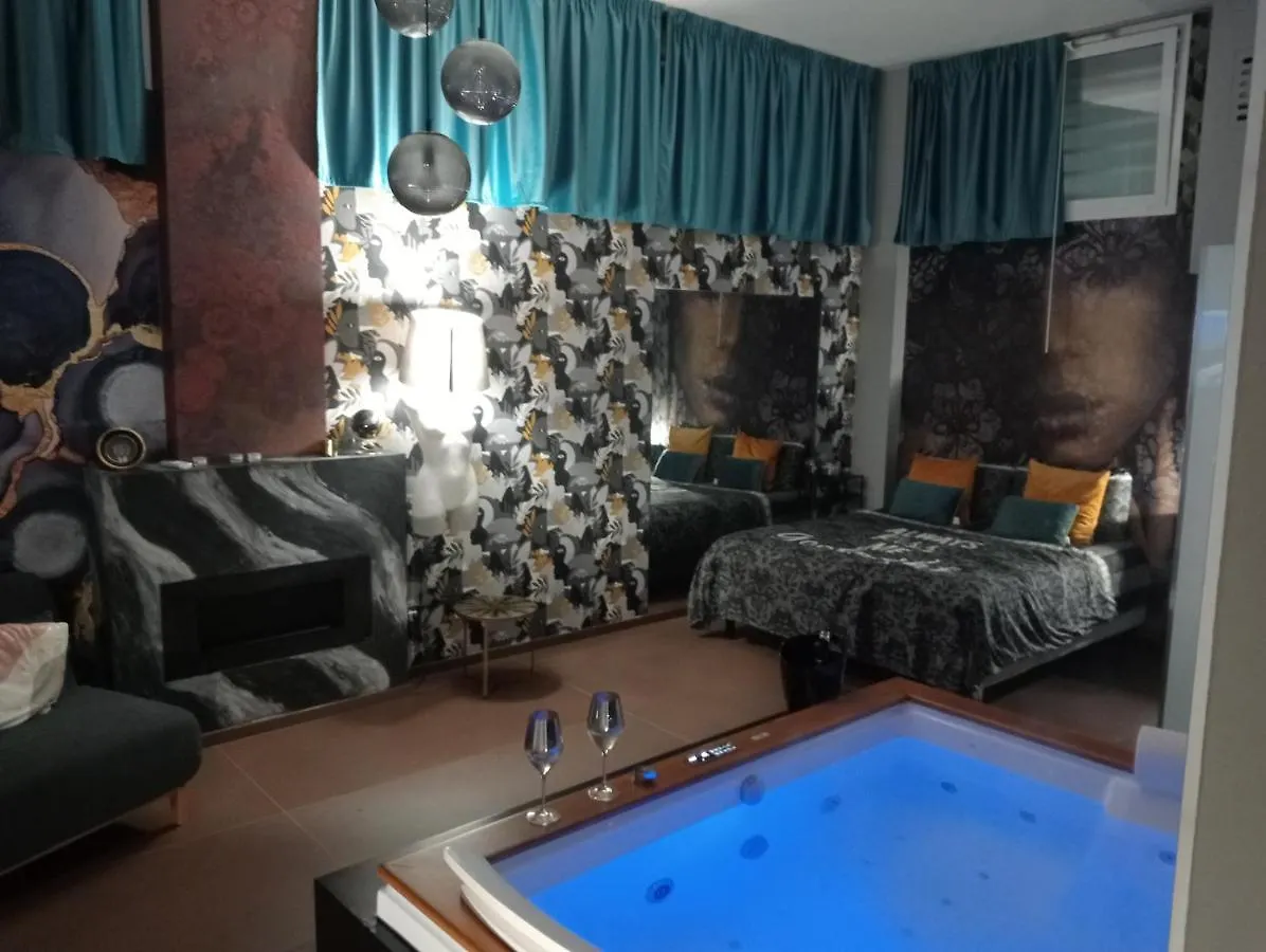 Suite Luxurya Bari 0*,