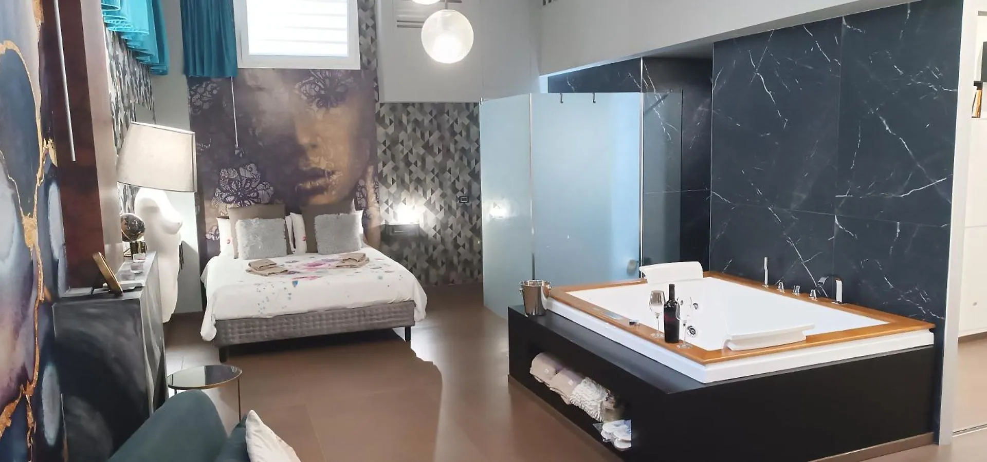 Apartment Suite Luxurya Bari Italy